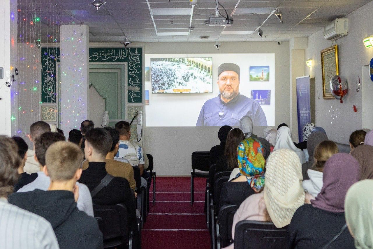 Подробнее о статье ПУТЕШЕСТВИЕ ПО «СОЗВЕЗДИЮ ИХСАНА» ОБЪЕДИНИЛО МУСУЛЬМАНСКУЮ МОЛОДЕЖЬ В АТМОСФЕРЕ ЗНАНИЙ И ДОБРА