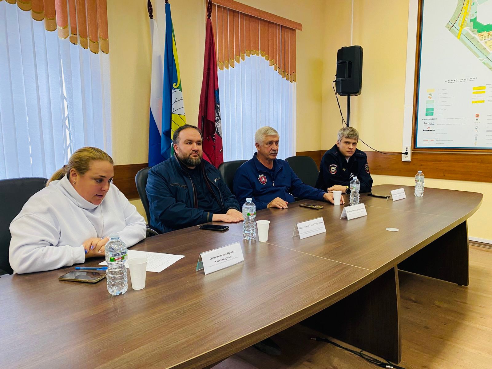 Подробнее о статье РИНАТ ФАСХУДИНОВ ПРОВЕЛ ПРОФИЛАКТИЧЕСКУЮ ВСТРЕЧУ-ЛЕКЦИЮ В УПРАВЕ РАЙОНА МАРФИНО